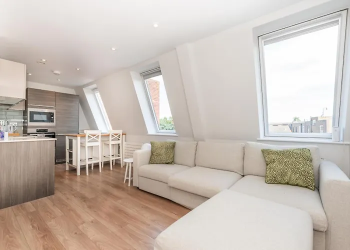 Cosy Central Stylish Apartment In Twickenham Pass The Keys